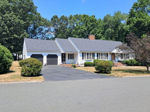 5 College Pond Dr, Danvers, MA, 01923-1573 | Card Image