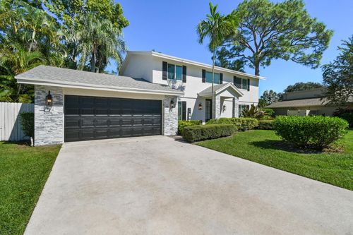 6801 Eastpointe Pines St, West Palm Beach, FL, 33418-6902 | Card Image