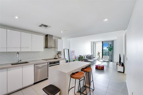 apt-1112-1600 1st Ave, Miami, FL, 33132-1221 | Card Image