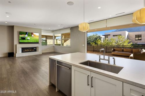 5541 E Stella Ln, Paradise Valley, AZ, 85253-4260 | Card Image