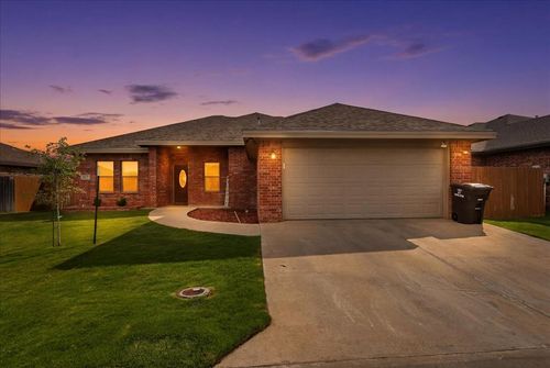 811 Chaparral St, Midland, TX, 79706-4586 | Card Image