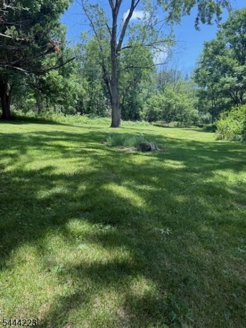 22 Meadows Rd, Lafayette, NJ, 07848-2401 | Card Image
