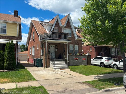 6911 Appoline St, Dearborn, MI, 48126-1992 | Card Image