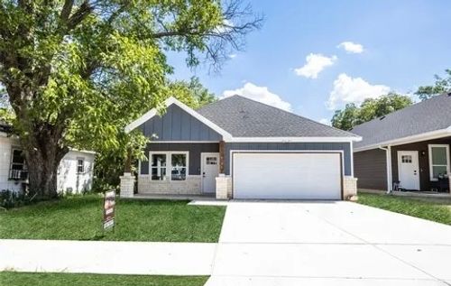 4936 Chapman St, Fort Worth, TX, 76105-3703 | Card Image