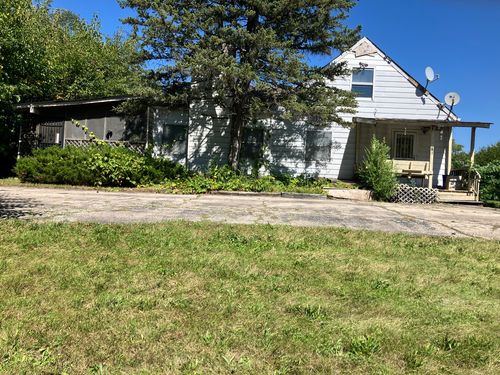 24W459 Lawrence Ave, Roselle, IL, 60172-3326 | Card Image