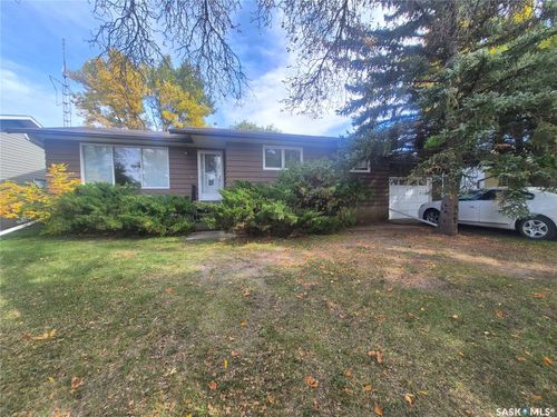 209 Baldwin Street, Ogema, SK, S0C1Y0 | Card Image