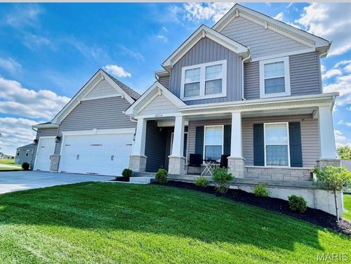 18714 Walnut Woods Ln, Wright City, MO, 63390-3111 | Card Image