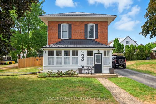 {{alt}} | Card Image