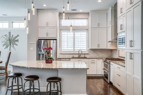 731 Spanish Oaks Pl, Dallas, TX, 75204-6181 | Card Image