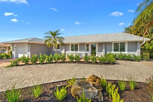 16 Palmview Blvd, FORT MYERS BEACH, FL, 33931-4520 | Card Image