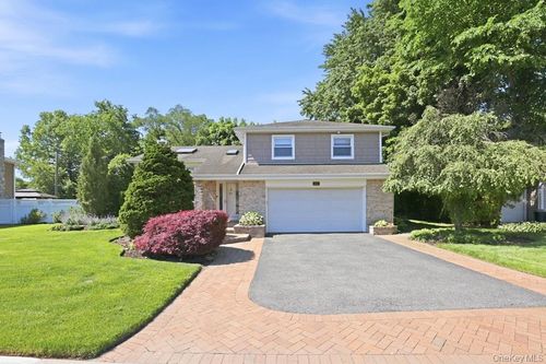 36 Harriet Dr, Syosset, NY, 11791-5100 | Card Image