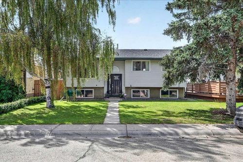 81 Ashwood Rd Se, Airdrie, AB, T4B1G9 | Card Image