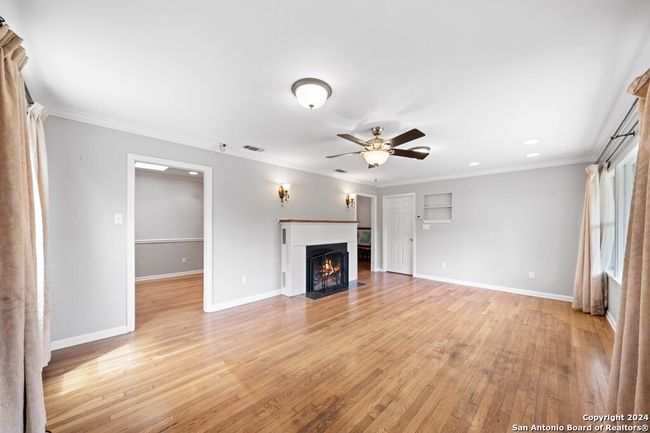 3420 Junction Hwy, House other with 2 bedrooms, 2 bathrooms and null parking in ingram TX | Image 9