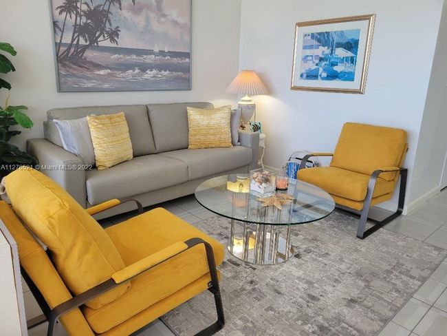 APT-2D - 4925 Collins Ave, Condo with 0 bedrooms, 1 bathrooms and null parking in Miami Beach FL | Image 9