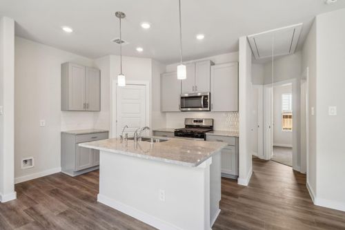 18718 Timber Glen Dr, Montgomery, TX, 77316-3337 | Card Image