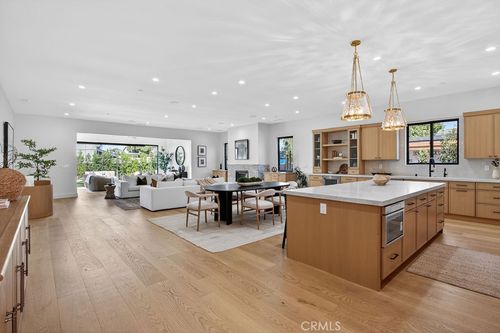 2587 Willo Ln, Costa Mesa, CA, 92627-1437 | Card Image