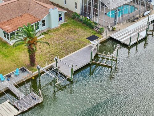 7427 Southwind Dr, Hudson, FL, 34667-3931 | Card Image