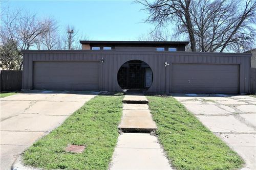 6321 Walraven Cir, Fort Worth, TX, 76133-3409 | Card Image