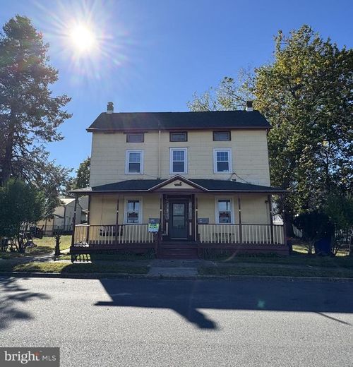 310 Front St, BEVERLY, NJ, 08010-1220 | Card Image