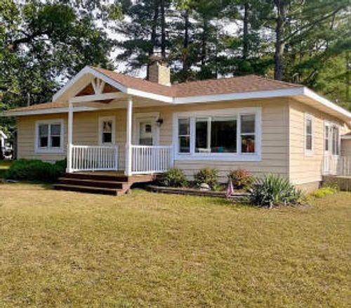 3872 S Hillcrest Rd, Knox, IN, 46534-7868 | Card Image