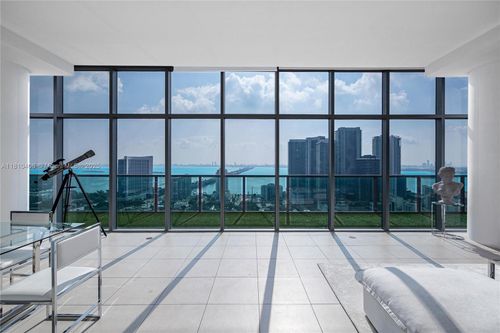 ph-7-3301 Ne 1st Ave, Miami, FL, 33137-4179 | Card Image