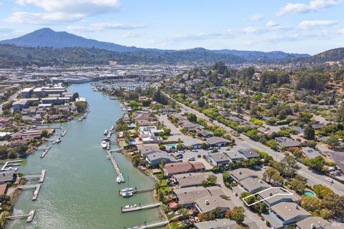 9 Porto Bello Dr, San Rafael, CA, 94901-4225 | Card Image