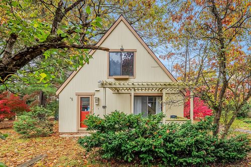 5-5 Owl Ct, Avon, CT, 06001-3316 | Card Image