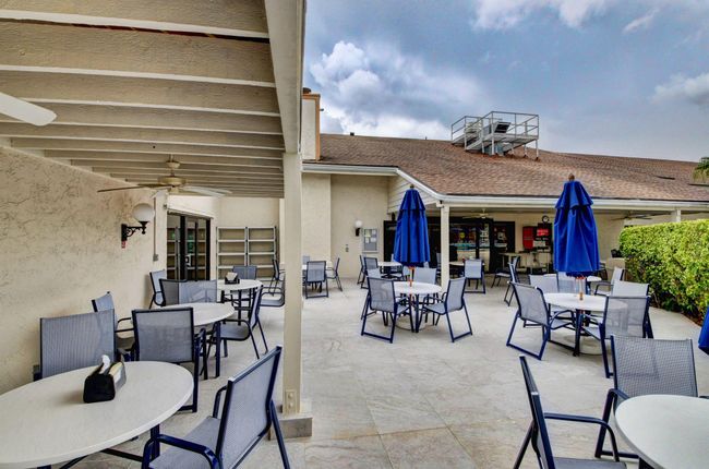 10088 Shadywood Pl, Condo with 2 bedrooms, 2 bathrooms and null parking in Boynton Beach FL | Image 35