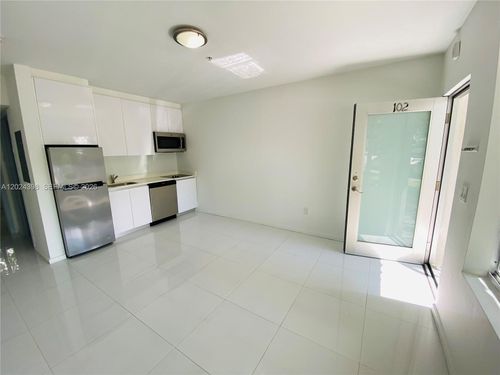 102-801 15th St, Miami Beach, FL, 33139 | Card Image