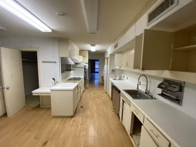 3755 Long Ave, House other with 5 bedrooms, 5 bathrooms and null parking in Beaumont TX | Image 4
