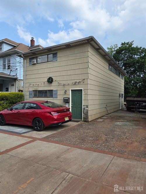 492 Hamilton St, Somerset, NJ, 08873-2664 | Card Image