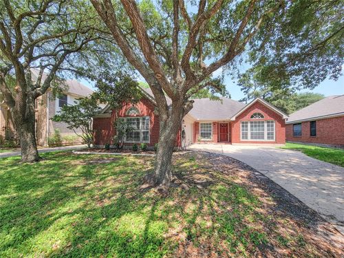 2930 Meadow Brook Dr, League City, TX, 77573-4362 | Card Image