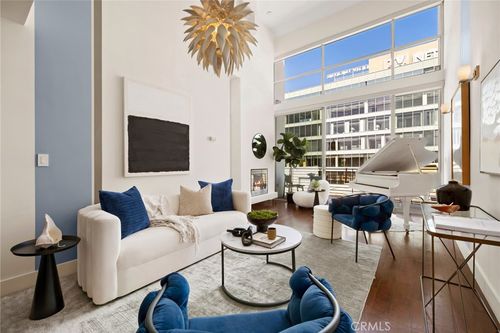 501-6735 Yucca St, Los Angeles, CA, 90028-4661 | Card Image