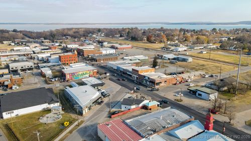 135 Main St, Eufaula, OK, 74432-2875 | Card Image