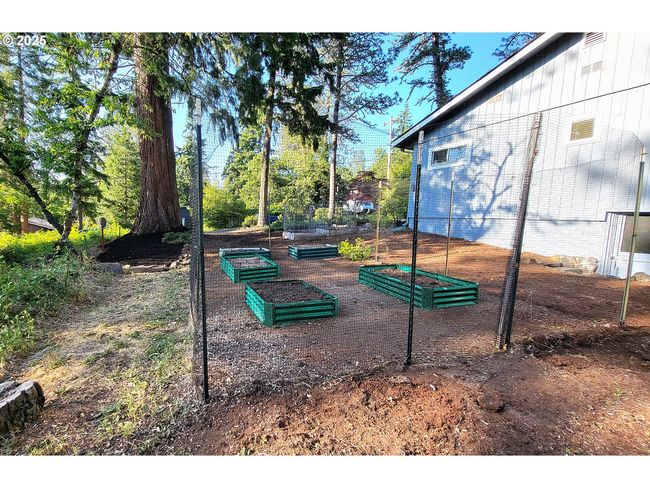 1400 W 40 Th Ave, House other with 3 bedrooms, 2 bathrooms and 1 parking in Eugene OR | Image 8