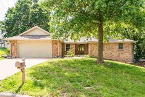 105 Kingsbury Ct, Jefferson City, MO, 65109-4928 | Card Image