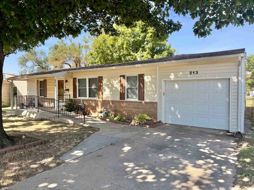 213 W Starlite Dr, Kingman, KS, 67068-1057 | Card Image