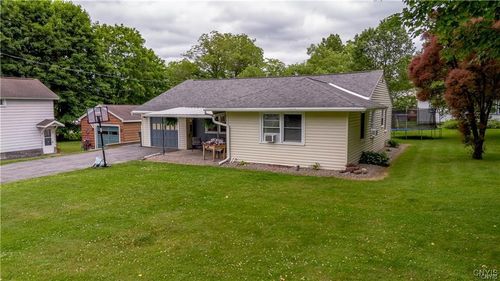 7 Bakeman St, Fulton, NY, 13069-3301 | Card Image