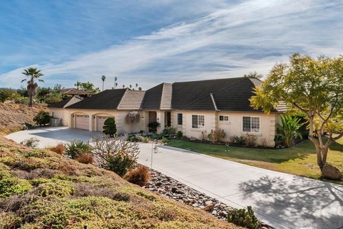 2635 Vista De Palomar, Fallbrook, CA, 92028 | Card Image