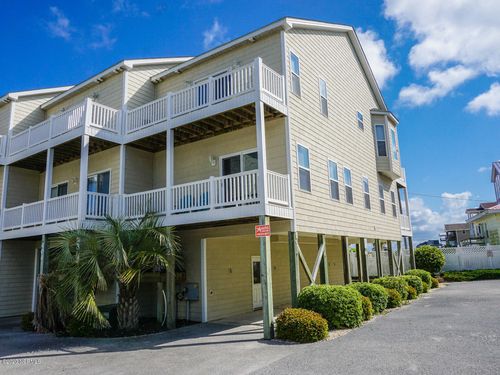 402 Sea Star Cir, Surf City, NC, 28445-7914 | Card Image