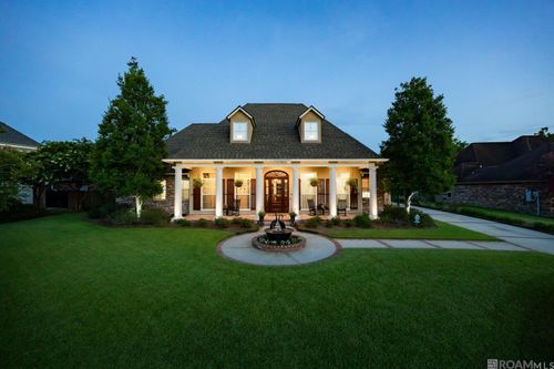 15738 Woodland Ridge Ave, Baton Rouge, LA, 70816 | Card Image