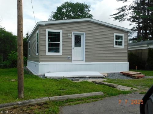 66 Back St, Oxford, NJ, 07863-3605 | Card Image