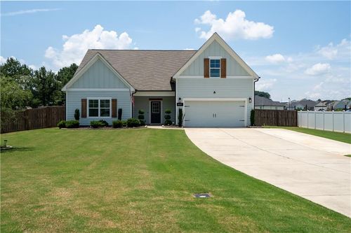 407 Glenn Trl, Winder, GA, 30680-3276 | Card Image