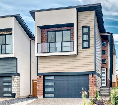 507 26 Ave Ne, Calgary, AB, T2E1Z6 | Card Image