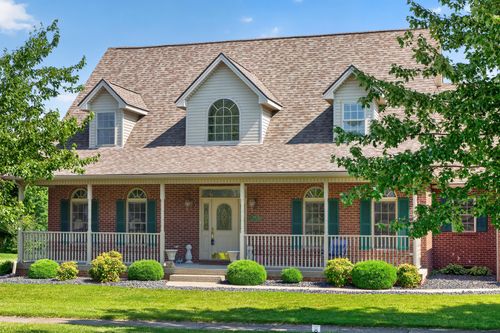 936 Hunter Trl, Mt Sterling, KY, 40353-7830 | Card Image