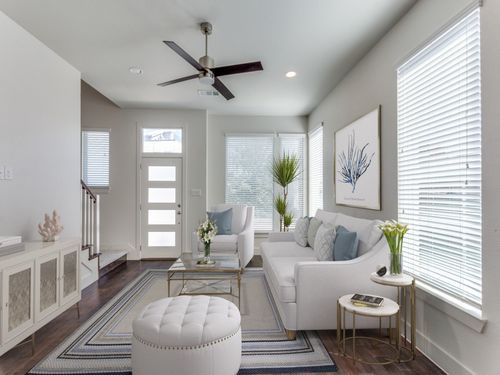 402 Templeton Dr, Fort Worth, TX, 76107-2253 | Card Image