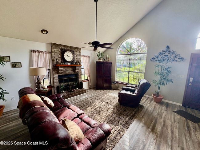 6860 Cairo Rd, House other with 3 bedrooms, 3 bathrooms and null parking in Cocoa FL | Image 7