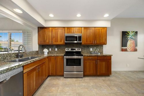 618 Vista Lago Cir N, Palm Desert, CA, 92211-1702 | Card Image