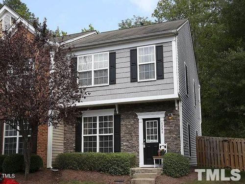 8208 Clasara Cir, Raleigh, NC, 27613-8604 | Card Image