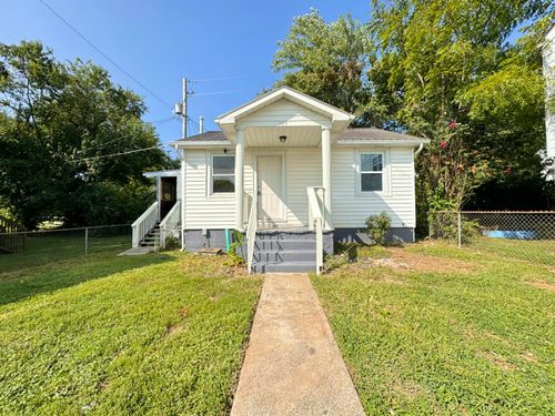 104 Adair St, Frankfort, KY, 40601-2115 | Card Image